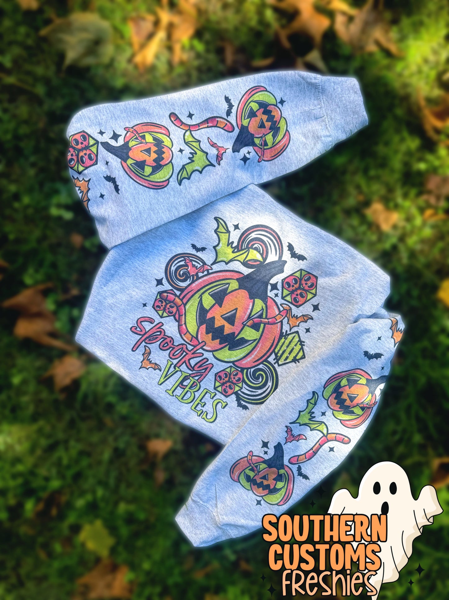 SPOOKY VIBES CREWNECK ✨