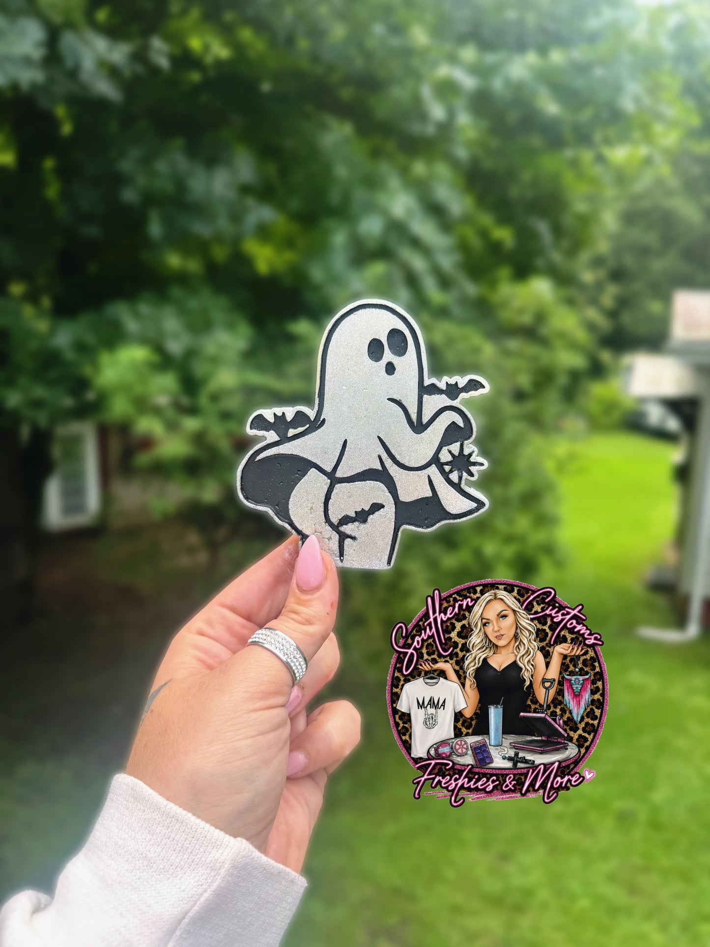 GIRLY GHOST FRESHIE 👻