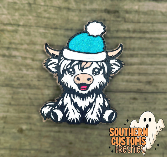 HIGHLAND COW W/ BEANIE FRESHIE🩵