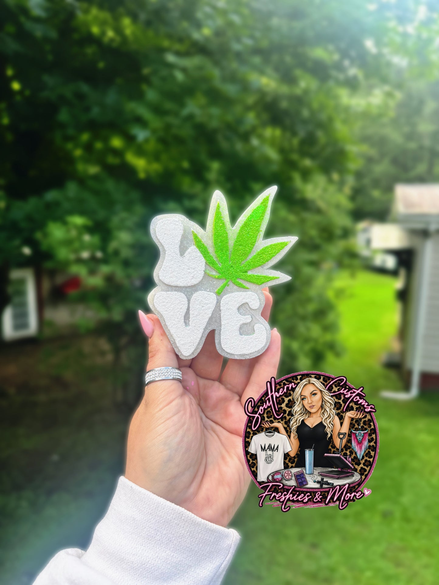 L 🍃 V E FRESHIE